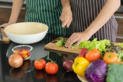Two people in the kitechen