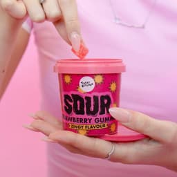 Treat Kitchen Sour Strawberry Cubes Tub 90g
